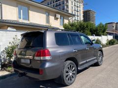 Photo of the vehicle Toyota Land Cruiser