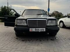 Сүрөт унаа Mercedes-Benz W124