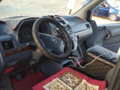 Сүрөт унаа Mercedes-Benz Vito