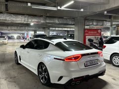 Photo of the vehicle Kia Stinger