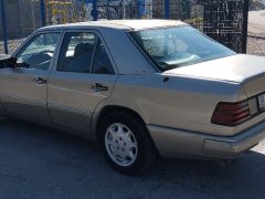 Сүрөт унаа Mercedes-Benz W124