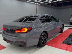 Photo of the vehicle BMW 5 Series