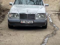 Сүрөт унаа Mercedes-Benz W124