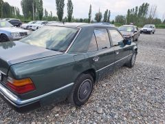 Сүрөт унаа Mercedes-Benz W124