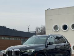 Photo of the vehicle BMW X7