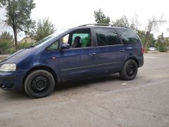 Сүрөт унаа Volkswagen Sharan