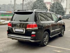 Photo of the vehicle Lexus LX