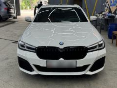 Photo of the vehicle BMW 5 Series