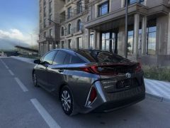 Фото авто Toyota Prius