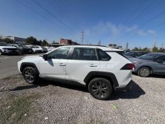 Сүрөт унаа Toyota RAV4