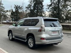 Photo of the vehicle Lexus GX