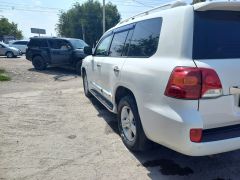 Photo of the vehicle Toyota Land Cruiser