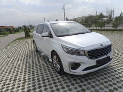 Photo of the vehicle Kia Carnival