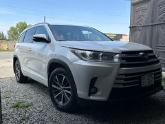 Сүрөт унаа Toyota Highlander