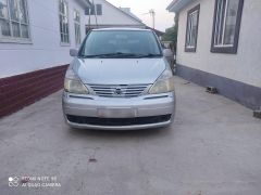 Сүрөт унаа Nissan Serena