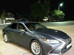 Photo of the vehicle Lexus ES