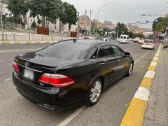 Photo of the vehicle Toyota Crown