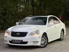 Фото авто Toyota Crown Majesta