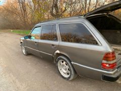 Photo of the vehicle Mercedes-Benz W124