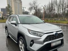 Сүрөт унаа Toyota RAV4