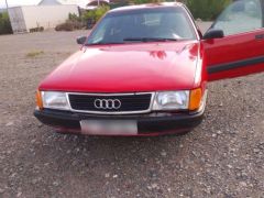 Photo of the vehicle Audi 100