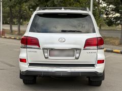 Photo of the vehicle Lexus LX