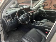 Photo of the vehicle Lexus LX