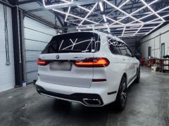 Фото авто BMW X7