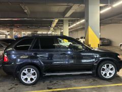 Photo of the vehicle BMW X5