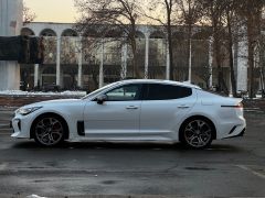 Photo of the vehicle Kia Stinger