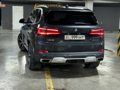 Photo of the vehicle BMW X5