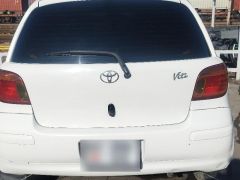 Сүрөт унаа Toyota Vitz