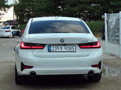 Photo of the vehicle BMW 3 Series