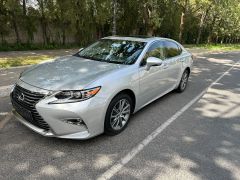 Photo of the vehicle Lexus ES