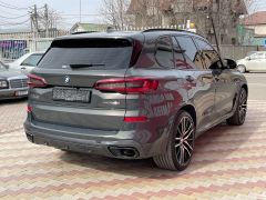 Photo of the vehicle BMW X5