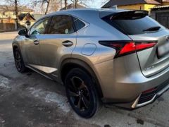 Photo of the vehicle Lexus NX