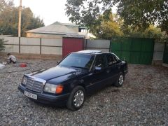 Сүрөт унаа Mercedes-Benz W124