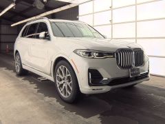 Photo of the vehicle BMW X7