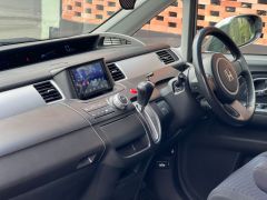 Фото авто Honda Stepwgn