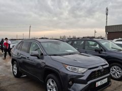 Photo of the vehicle Toyota RAV4