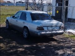 Photo of the vehicle Mercedes-Benz W124