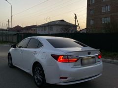 Photo of the vehicle Lexus ES