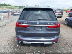 Photo of the vehicle BMW X7