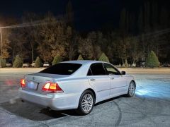 Сүрөт унаа Toyota Crown