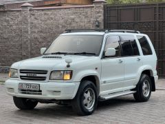 Сүрөт унаа Isuzu Bighorn