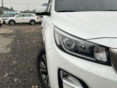 Photo of the vehicle Kia Carnival