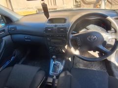 Сүрөт унаа Toyota Avensis