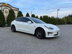 Фото авто Tesla Model 3