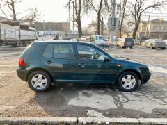 Фото авто Volkswagen Golf