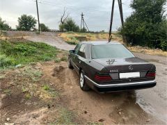 Сүрөт унаа Mercedes-Benz W124